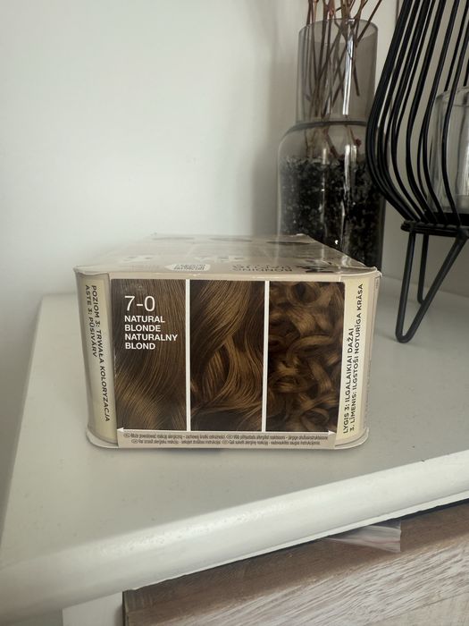 Farba do wlosow 7-0 Creme Supreme Schwarzkopf