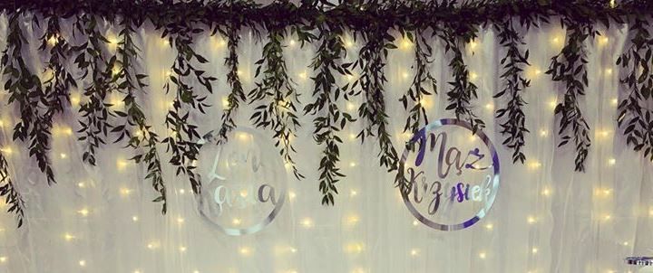 Ślub - srebrne koła na ściankę z napisem