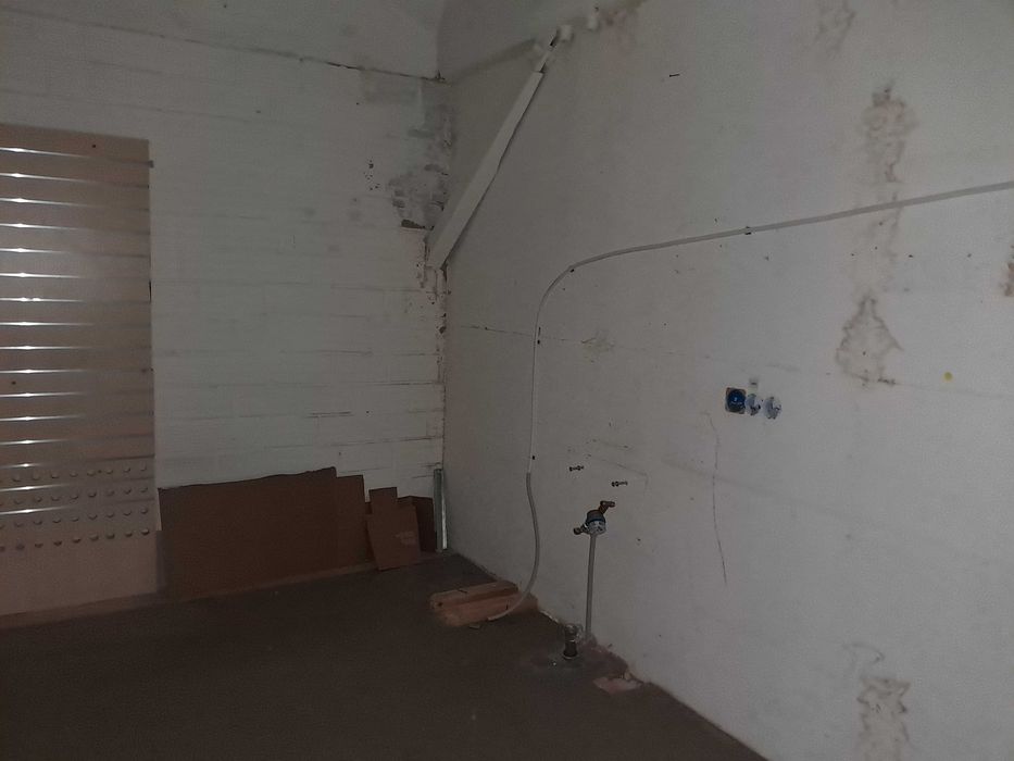 Оренда торгівельних приміщень 90м.кв. та 30м.кв. пр-кт Соборності, 7Б