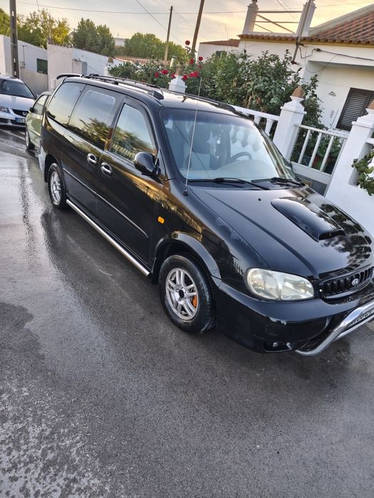 Kia Carnival modelo Up (ler anúncio)