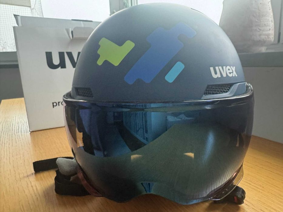 Kask narciarski dziecięcy UVEX Rocket Visor Jr