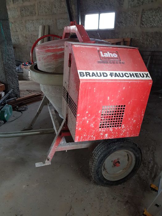 BATIMENTO.   material  construçao  civil