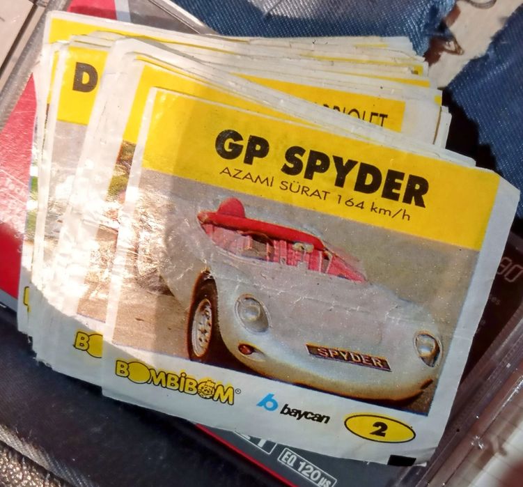 Повні колекції вкладишів ссср-овських жувальних гумок.