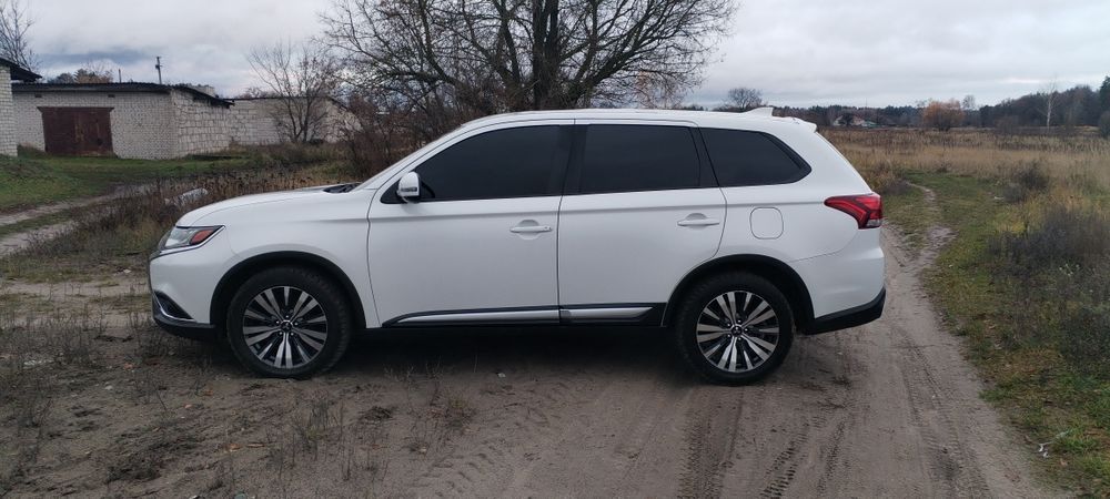 Mitsubishi Outlander 2.4 Г/Б
