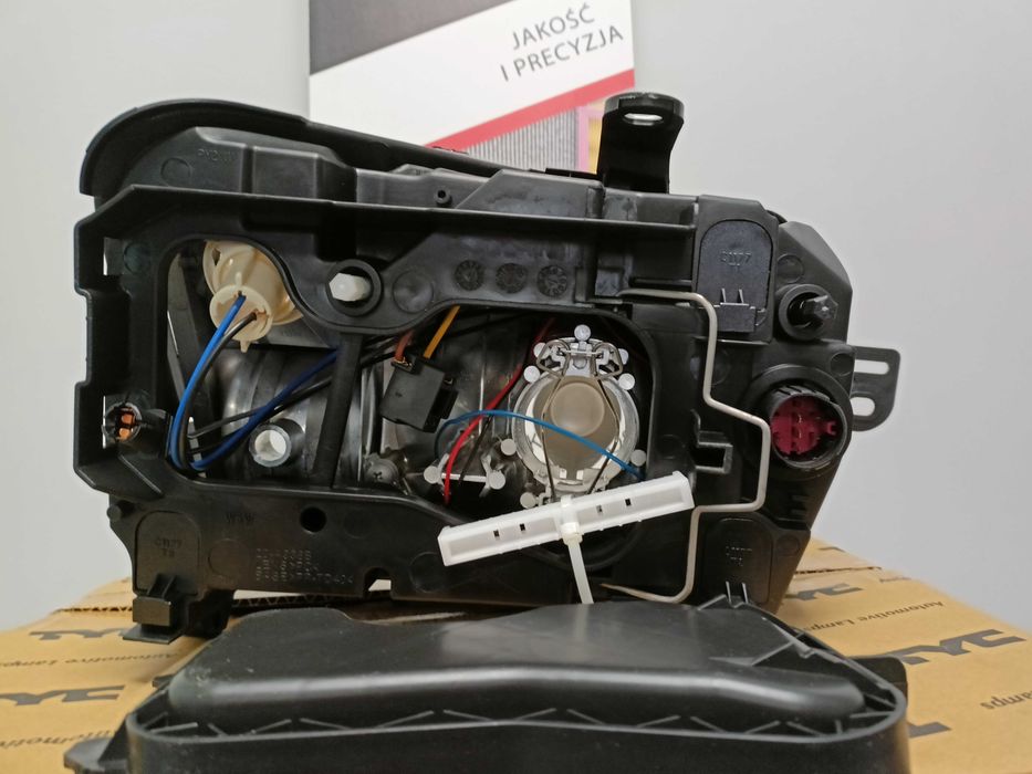 Fiat Panda 09- Lampa/Reflektor przód lewy /H4