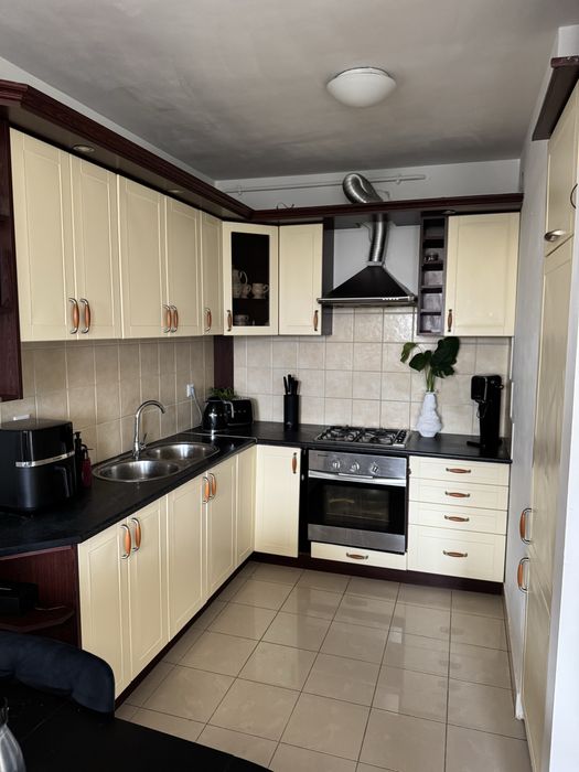 kuchnia wraz ze sprzętem