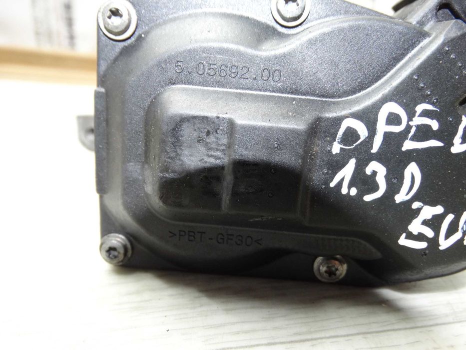 Дросельна заслінка AstraJ CorsaD Meriva 1.3CDTI A13DTE 08-15 55564247