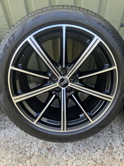 Диски Audi Sport R21 Q7, Q8 з літніми шинами Pirelli 285/40