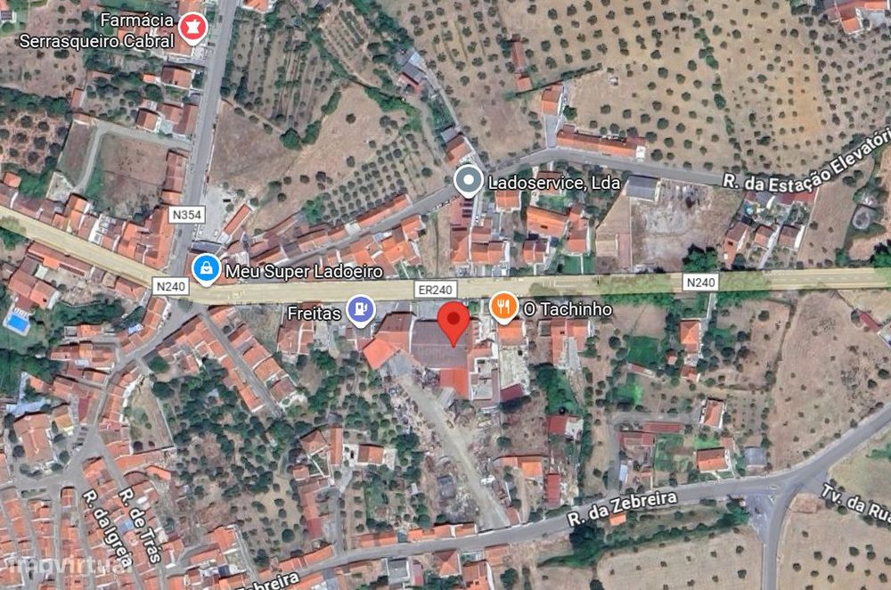 Armazém destinado a comércio em Laboeiro