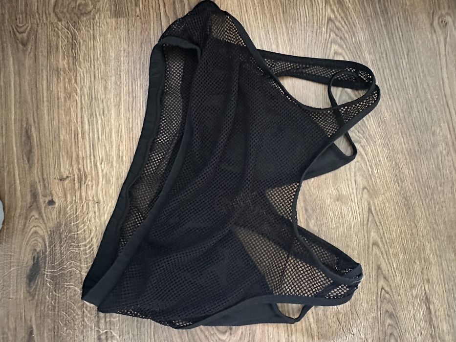 Piękny stanik sportowy w siateczke L