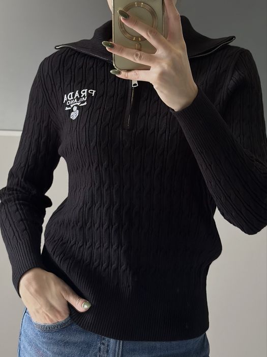 Кофта Prada з горловиною