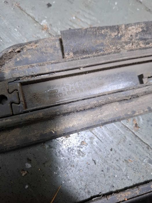 listwa dolna lewa lub prawa przód lub tył audi a4 b6 b7
