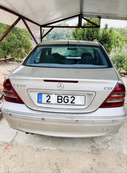 Mercedes-Benz C 220 CDI (W203) – Mecânica Impecável | IPO 10/2027 | Muito Estimado