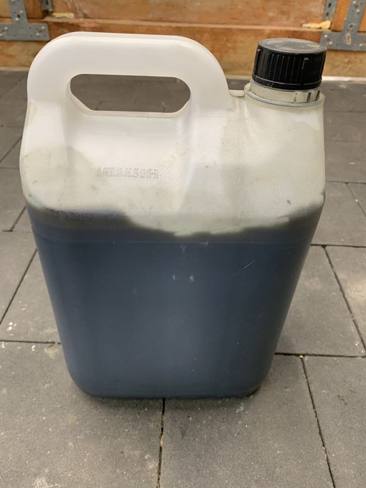 Olej samochodowy przepracowany