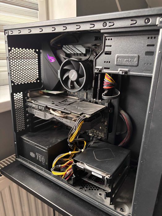 Sprzedam komputer gamingowy z całym zestawem