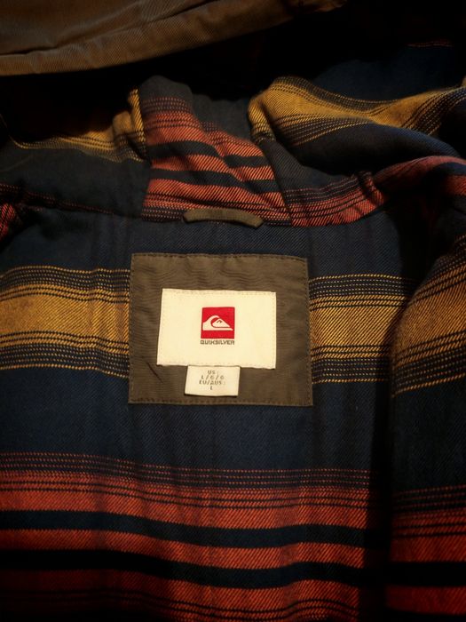 Blusão quiksilver tamanho L para chuva  e frio