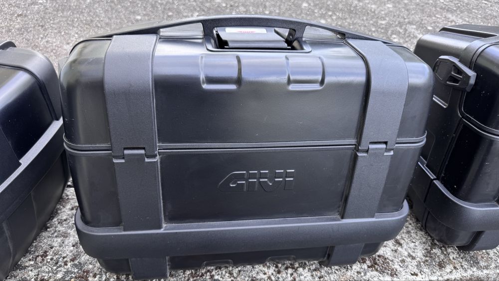 GIVI TREKKER LITE (• Top Case de 52 L + 2 malas laterais de 46 L) – CONJUNTO COMPLETO