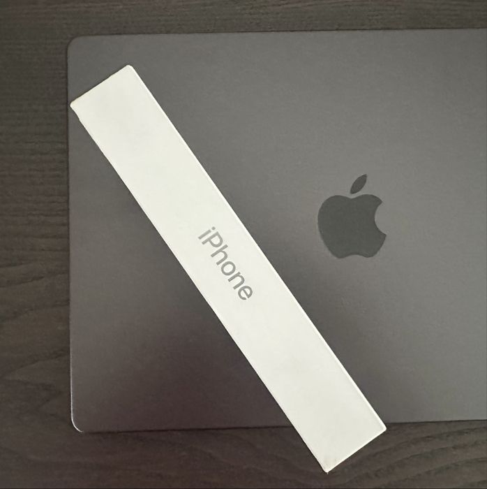 Iphone 16 pro - 256gb (ABERTO DIA 03/08)