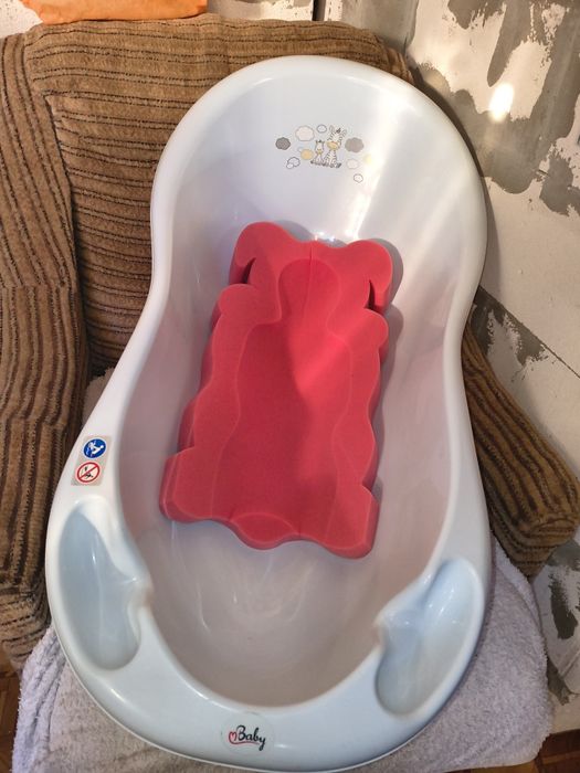 Дитяча ванночка з гіркою