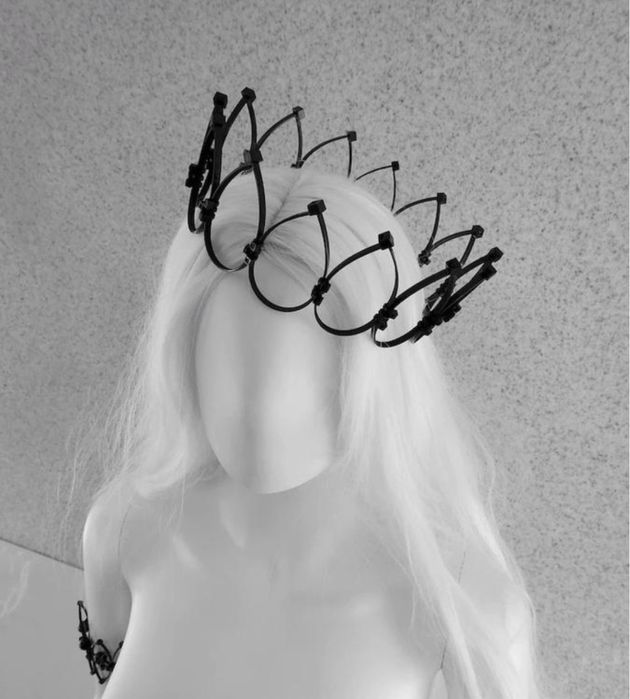 Корона вінок віночок чорний змії зміями відьми Helloween хеловін хрест