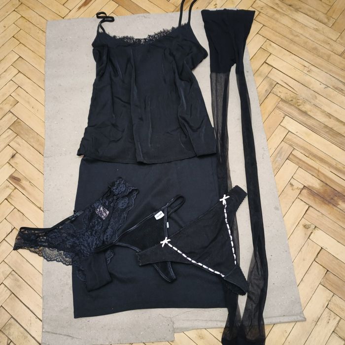 Чорне міні плаття