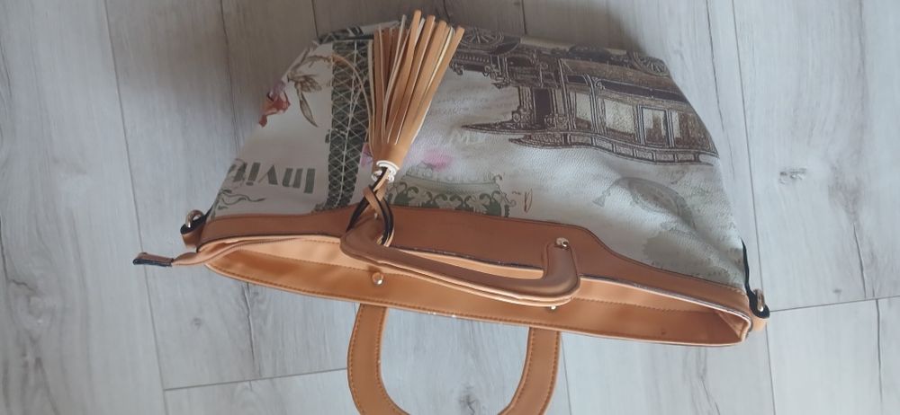 Продаю сумку с рисунком
