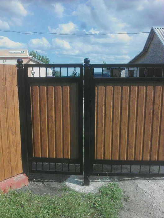 Паркан під Дерево Золотий Дуб