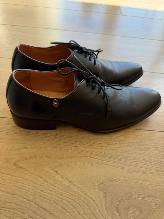 Męskie skórzane buty wizytowe rozm. 39 (26 cm)
