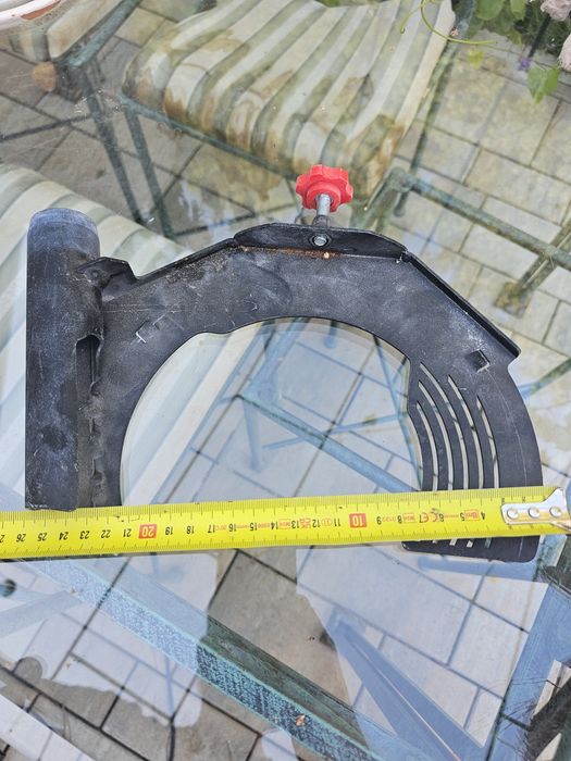 Osłona przeciwpyłowa do szlifierki 230 mm – metalowa
