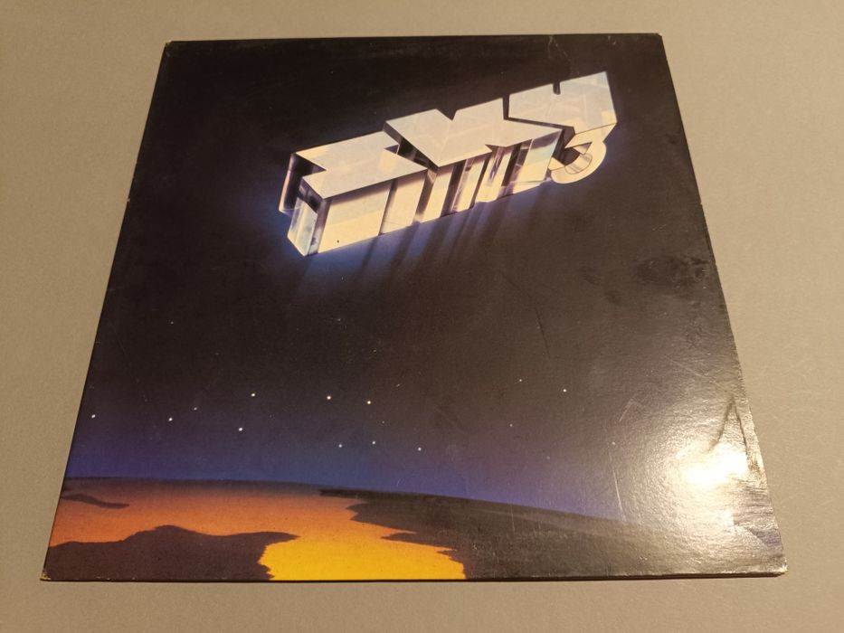 a sky 3 , 1press UK, 1981 , VG