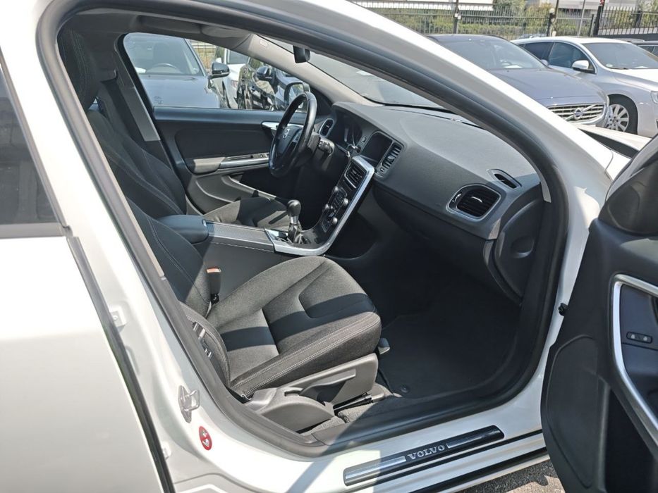 Volvo V60 Facelift 2,0 дизель ВІДЕО