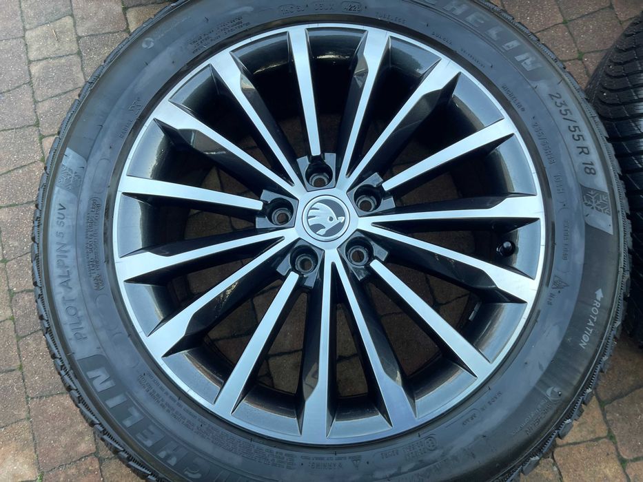 3994. Koła zimowe Skoda Kodiaq oryginalne 5x112 235/55/18 2023r 8mm