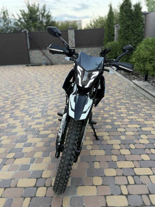 Продам мотоцикл forte cross 300