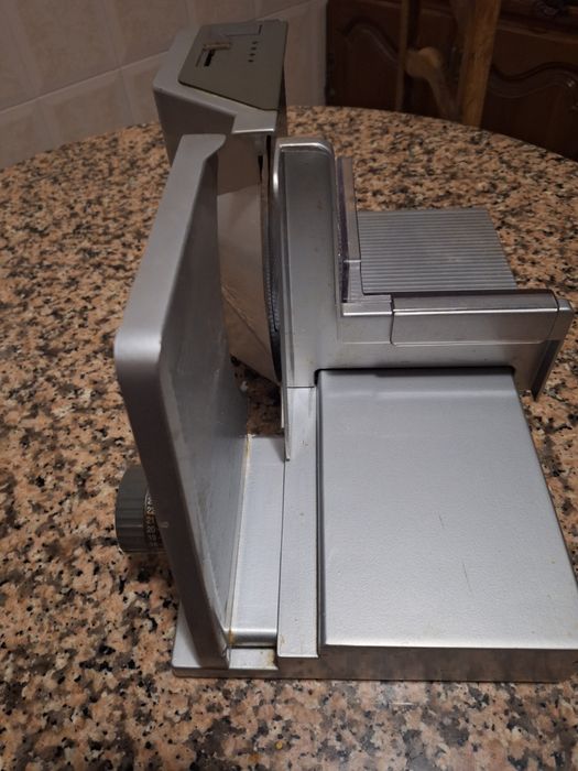 Máquina   de  fiambre