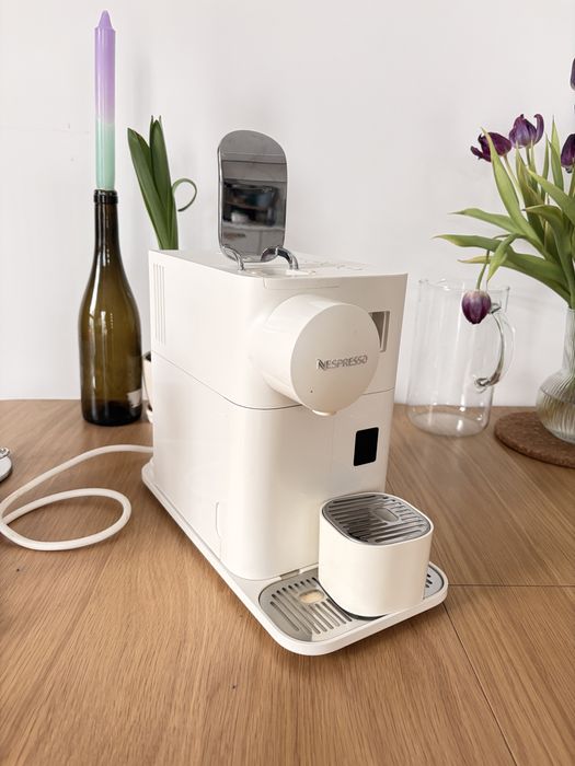 Delonhgi Nespresso Latissima One