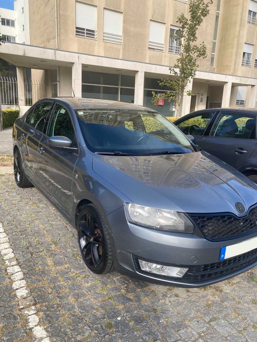 Skoda Rapid 1.6 TDI | Impecável | 162500 km | Revisão Feita