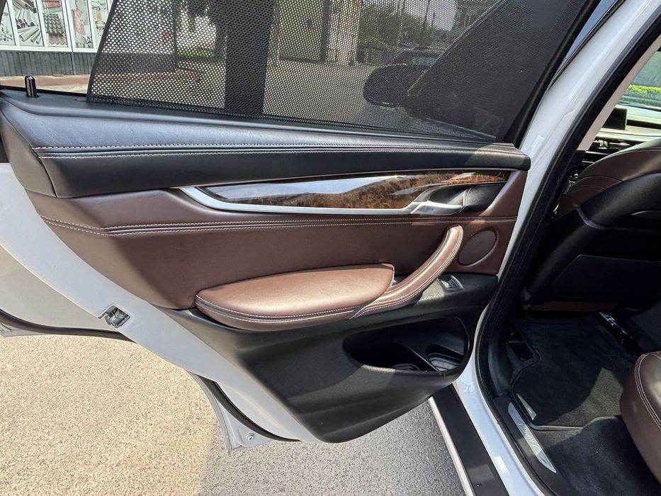 BMW X5 (F15) 2015 3.0i M-Sport