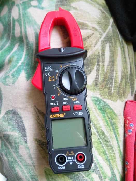 multimetr miernik cęgowy.