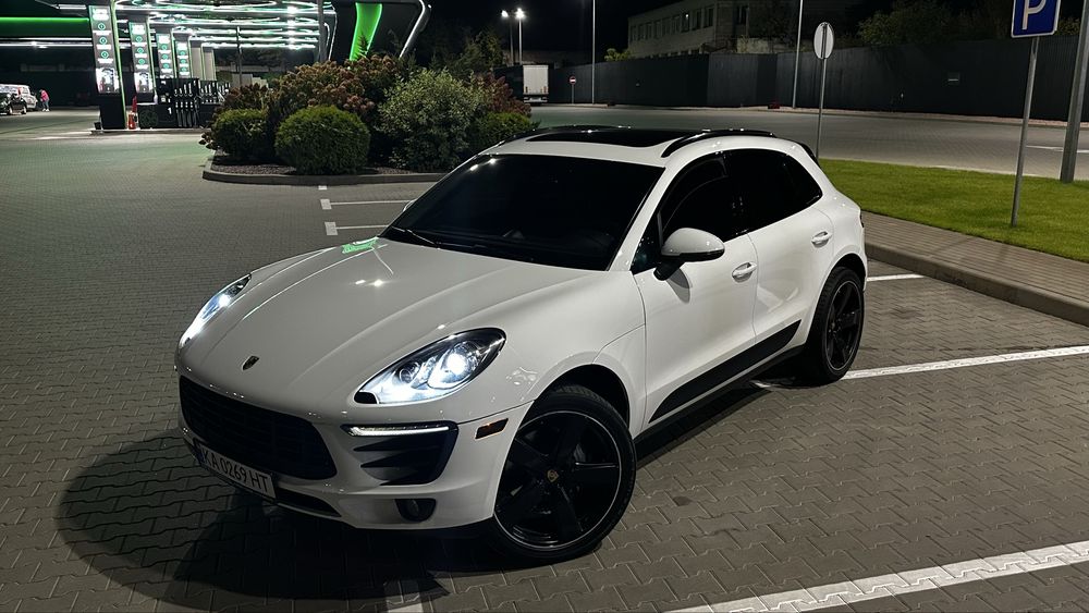 Porsche Macan  S