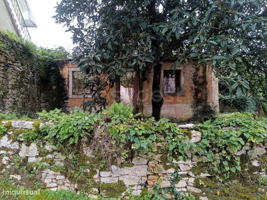 Moradia para reconstruir no concelho de Ferreira do Zêzere — Chãos, Santarém