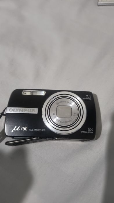 Продам Olympus m750
