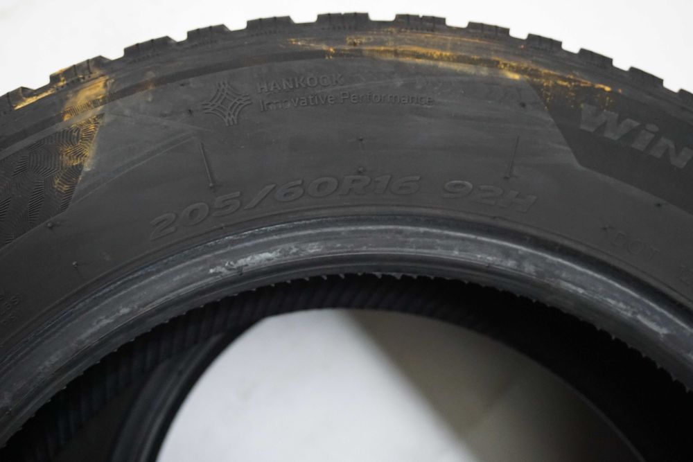 Резина\Шини 205/60 R16 Hankook