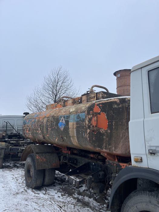 Бочка бензовоз бочка під паливо