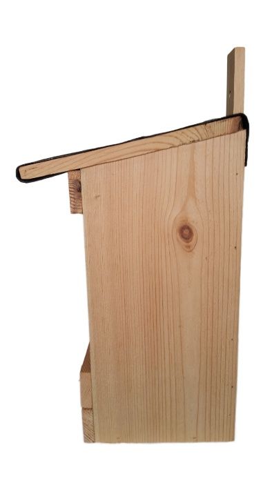 Budka lęgowa-szpakówka pokryta papą