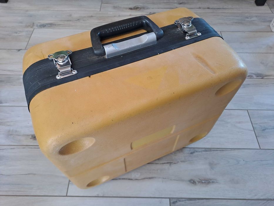 Tachimetr bezlustrowy Topcon GPT-3007N