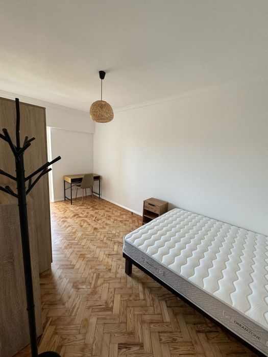 Arrenda-se quarto