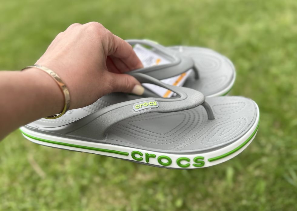 Вʼєтнамки шльопанці Крокс crocs
