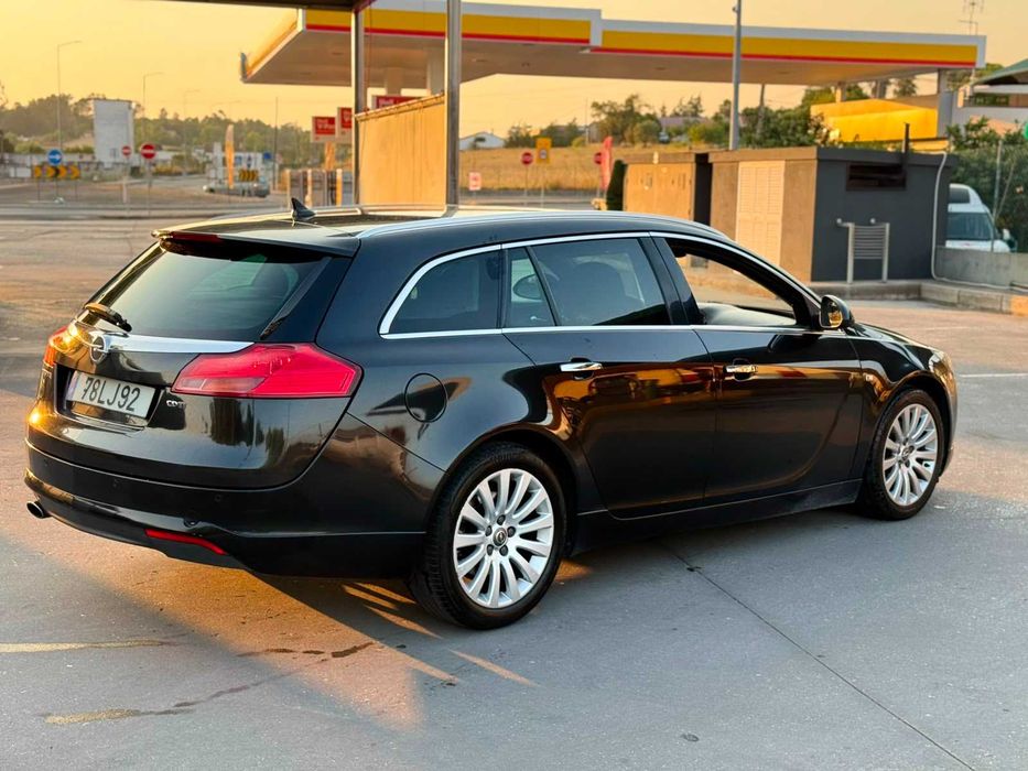 Opel Insignia Sports Tourer — fotografia 2