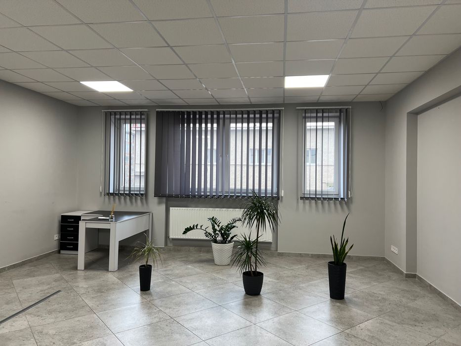 Оренда (продаж)приміщень в центрі міста 719,2 м.,720м по вул.Гузара,49