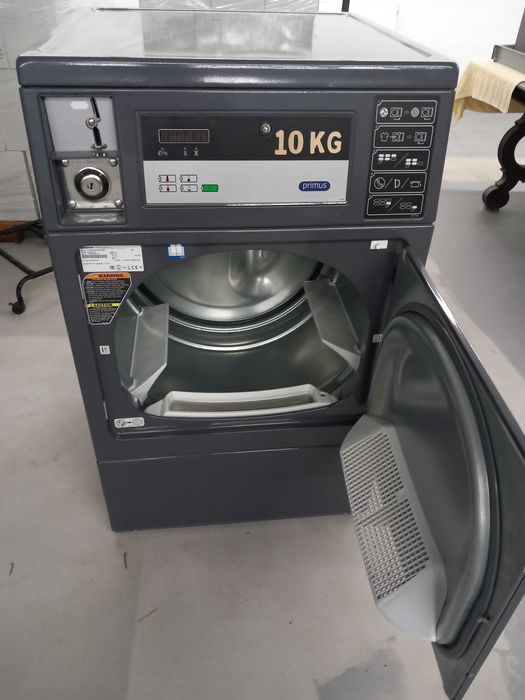 Máquina de secar roupa